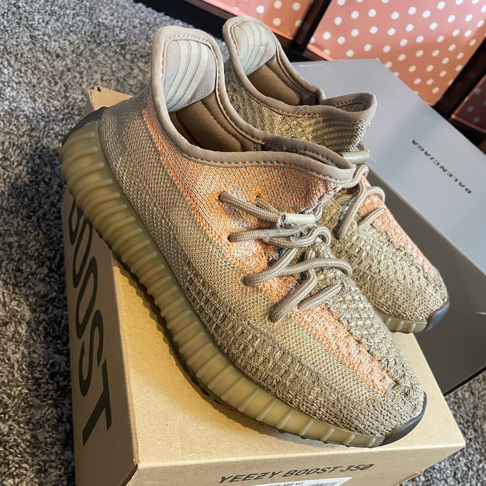 Yeezy Boost 350 V2